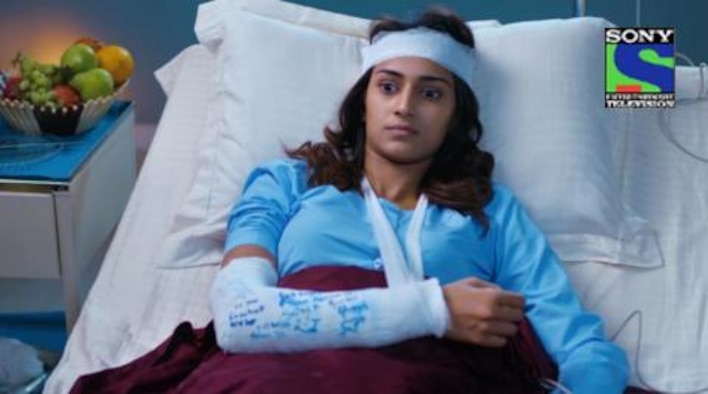 Dr. Bose is in love with Mr. Abhodro from Kuch Rang Pyar Ke Aise Bhi season 1