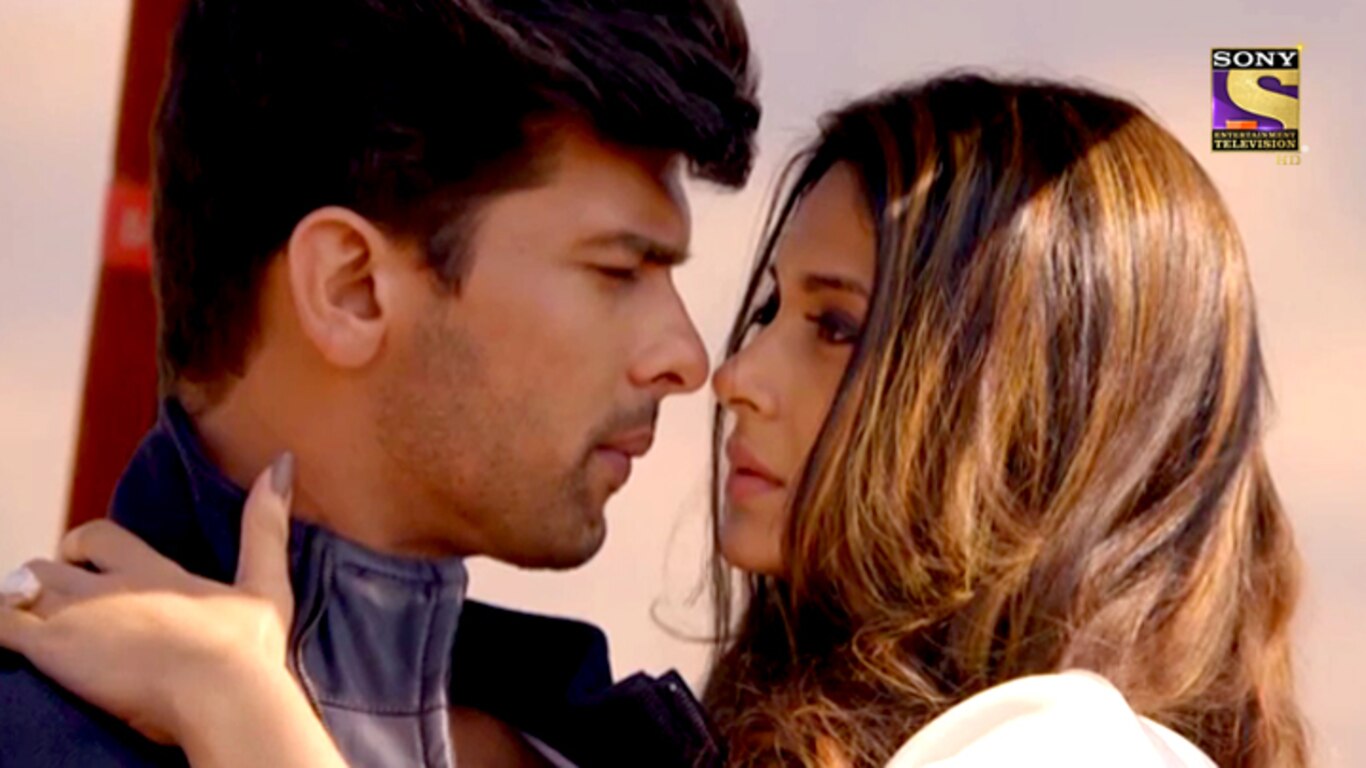 Maya Proposes Arjun