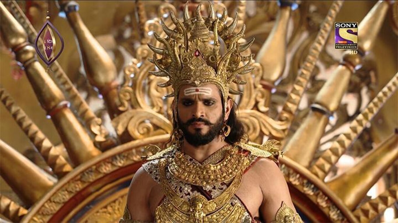 Lakshman Shoots An Arrow Towards Meghnad