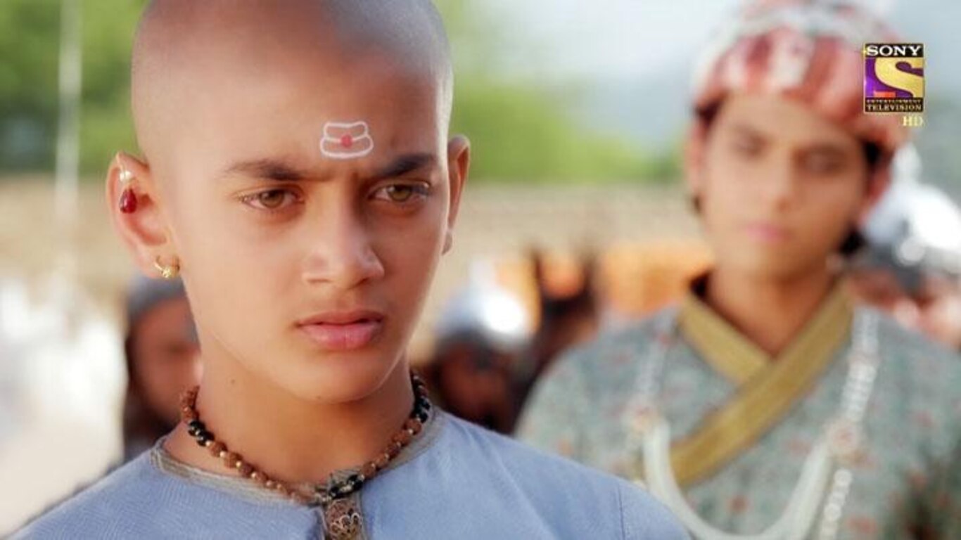 Nasir Orders Bajirao To Lick His Shoes