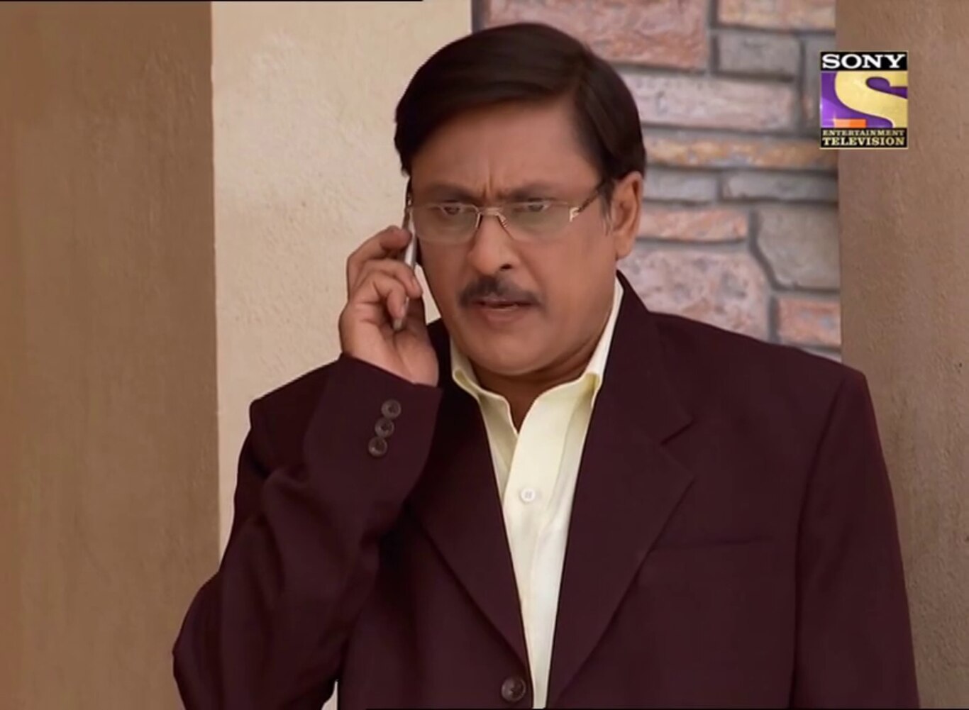 Rohan All Set To Help Nidhi