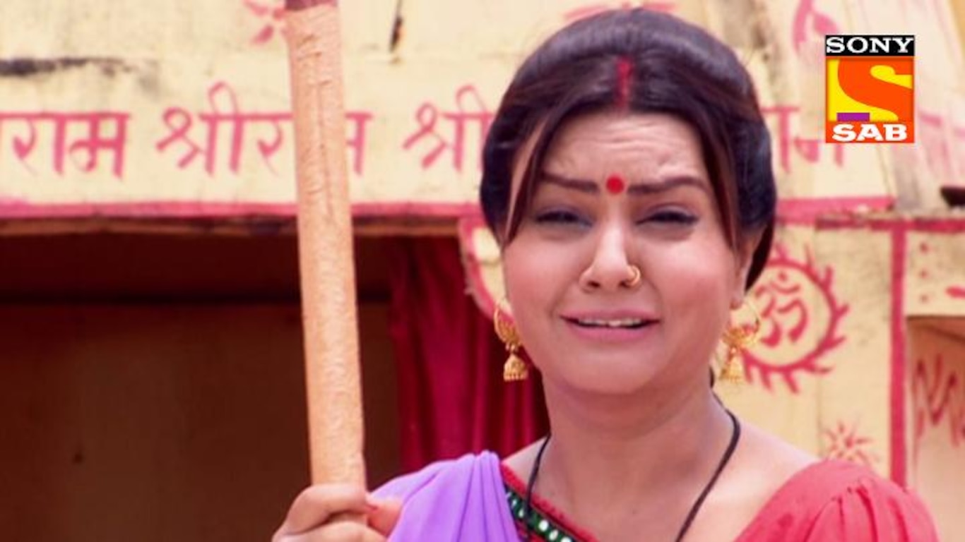 Indu Chases Mukundi