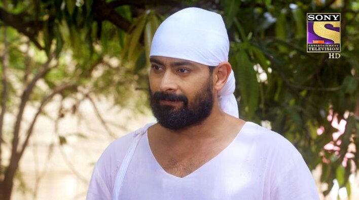 Priest Blames Sunanda from Mere Sai - Shraddha Aur Saburi season 5