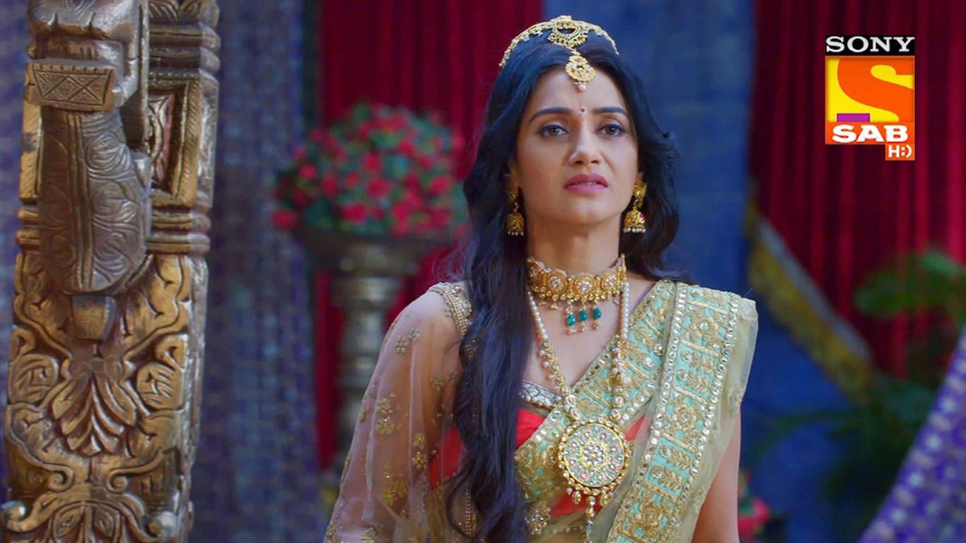 Devyani Caught In Fire