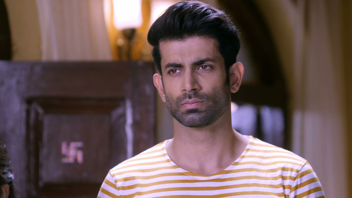 Suman's Attempt To Stop Manju