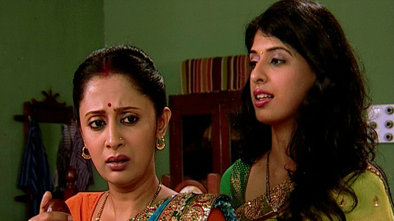Malti Makes Efforts To Talk To Ved