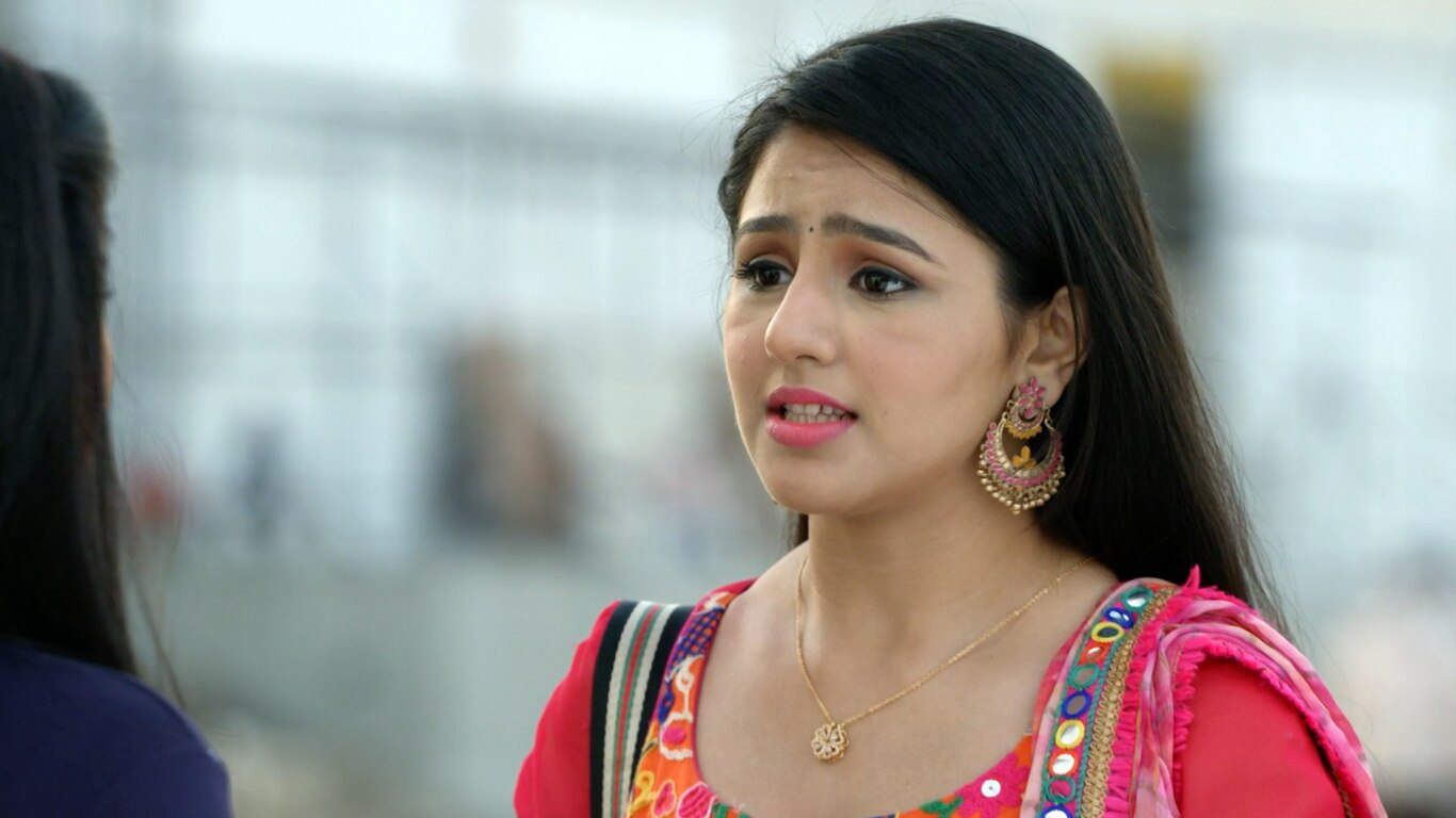 Sakhi And Gungun Get Stalked