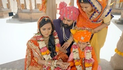 https://images.slivcdn.com/landscape_thumb/Show_Sony_Pehredar_Piya_Ki_HD_Ep05_Landscape_Thumb.jpg?h=138&w=240&q=high