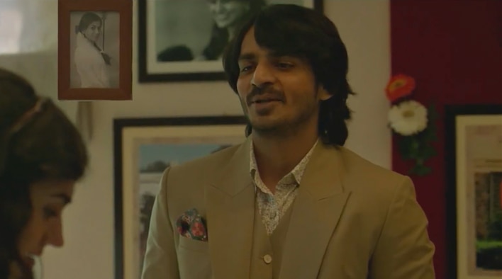 Shivani Helps Samarth from Kathmandu Connection season 1