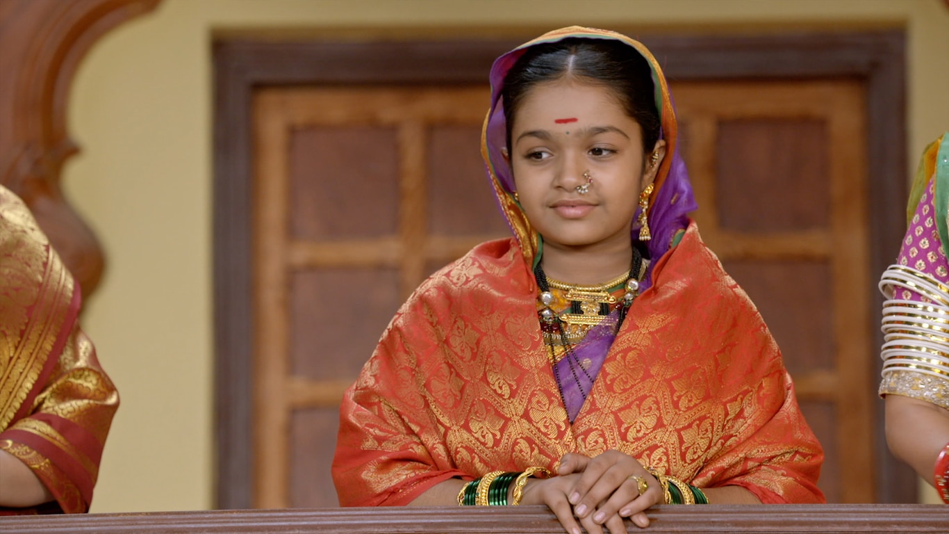 Ahilya Attends The Darbar