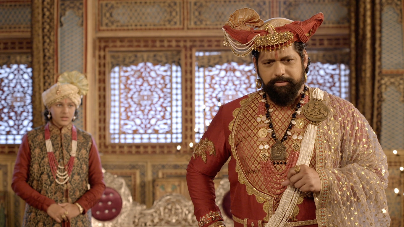 Asli Gaddaar Kaun?