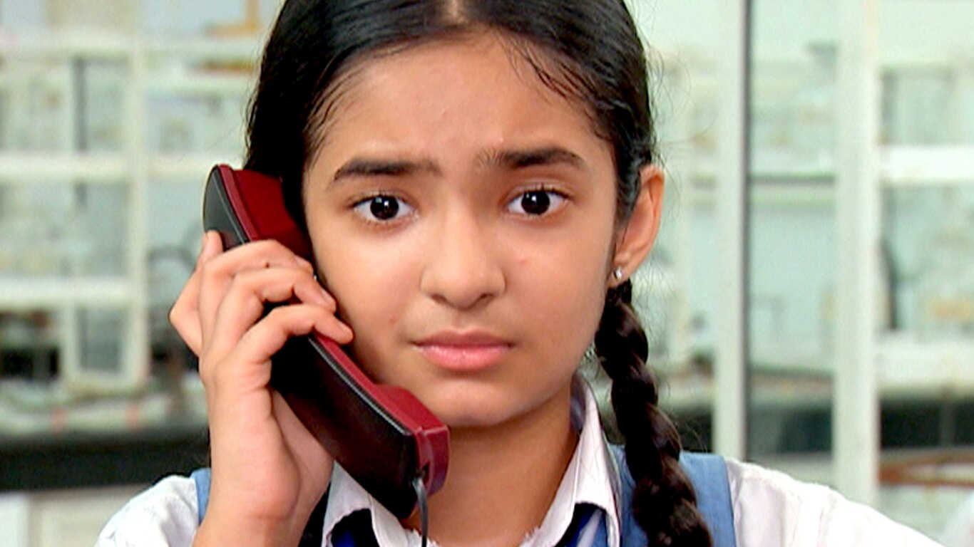 Dinosaur Jumps Into Meher's Bag