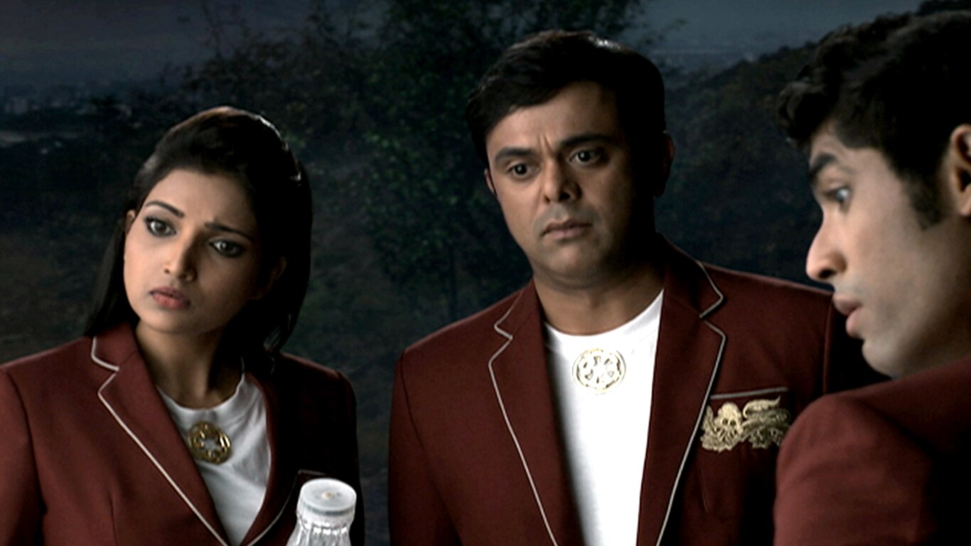 Watch Badi Dooooor Se Aaye Hai Episode No. 1 TV Series Online - Aliens ...