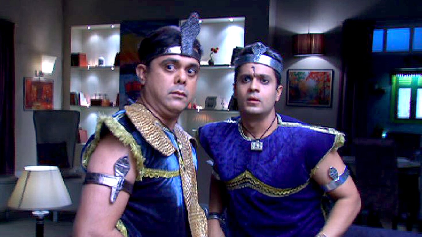 Sharad Ignores Ana