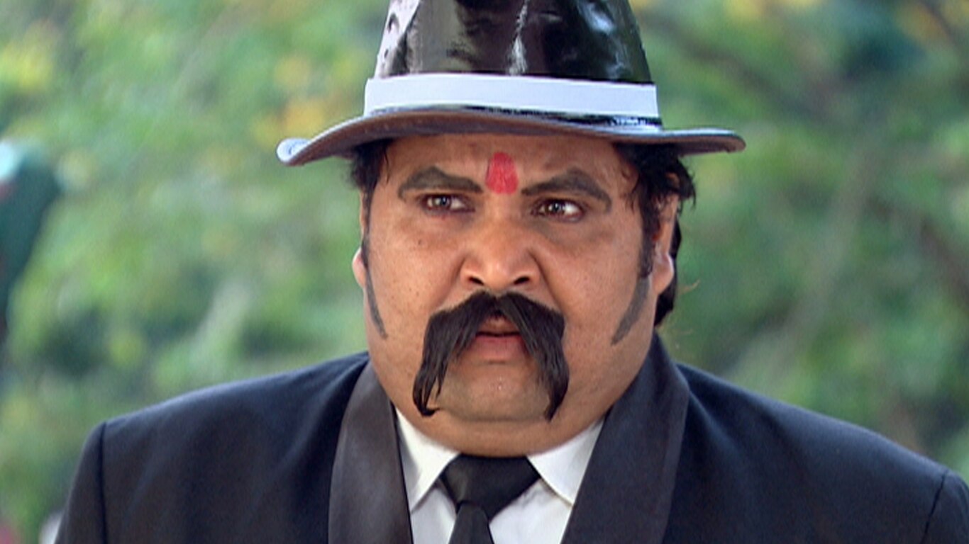 Gadhaprasad Gets Beaten