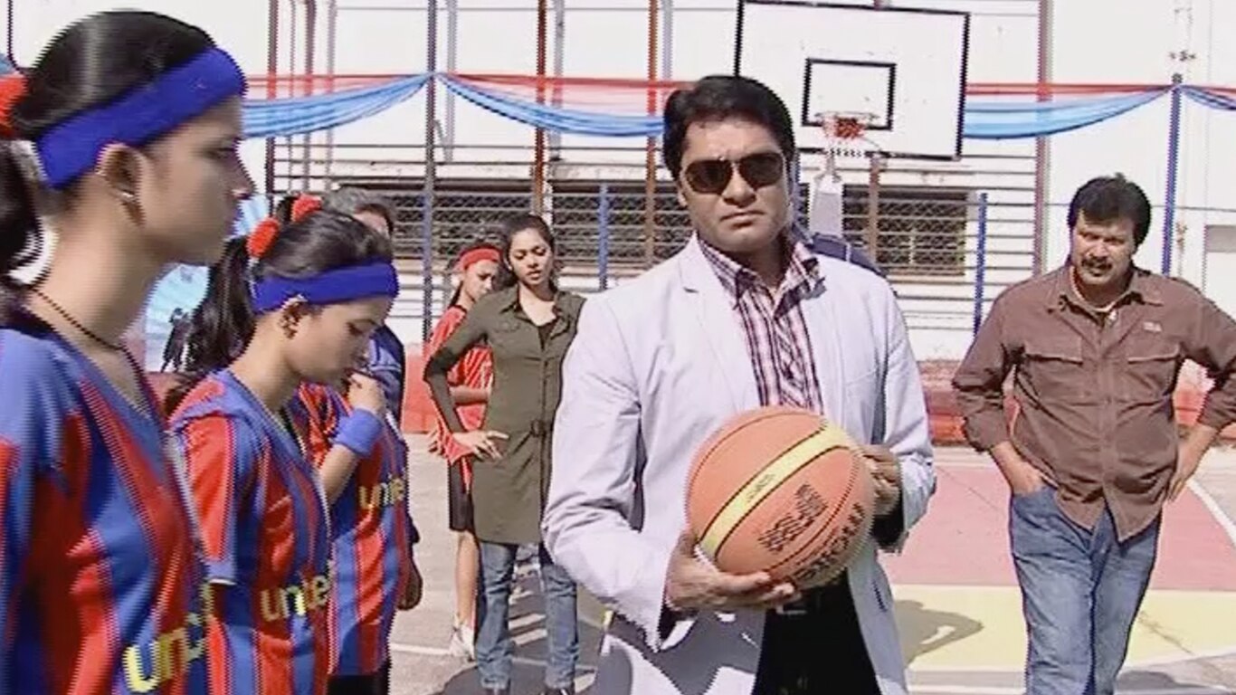 Qatil Khiladi