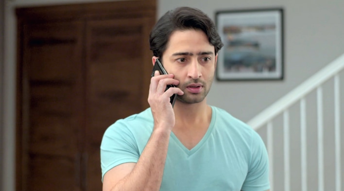 Dev Calls Sonakshi from Kuch Rang Pyar Ke Aise Bhi season 1