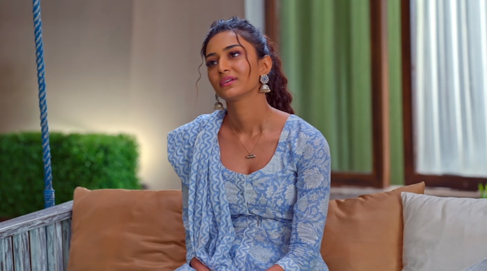 Keeping Problems Aside from Kuch Rang Pyar Ke Aise Bhi season 3