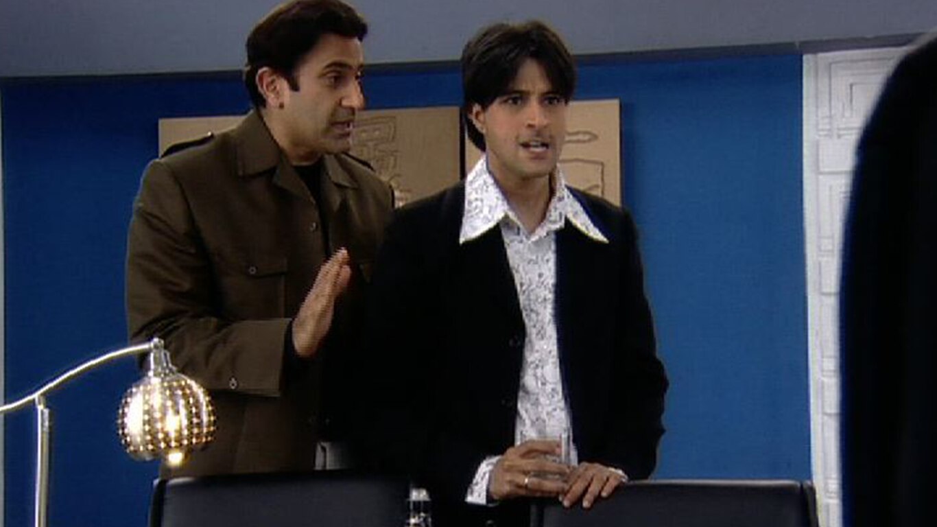 Armaan Becomes A Drunkard