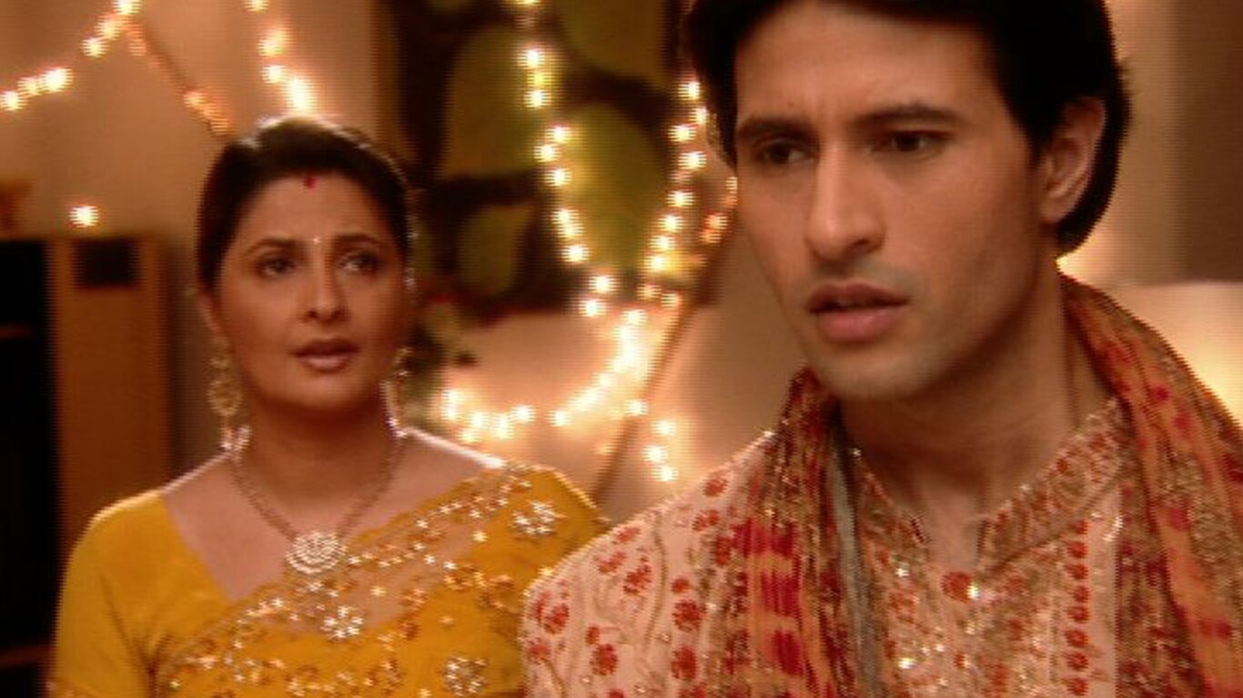 Jassi Catches Hold Of Fire