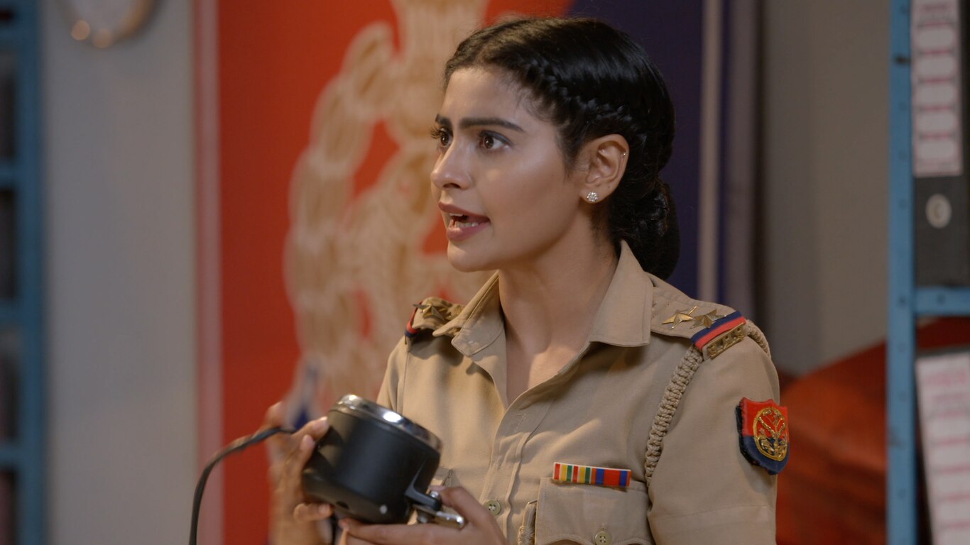 Karishma Finds Her Bike