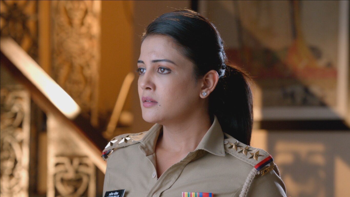 Haseena Struggles With The Thug Case