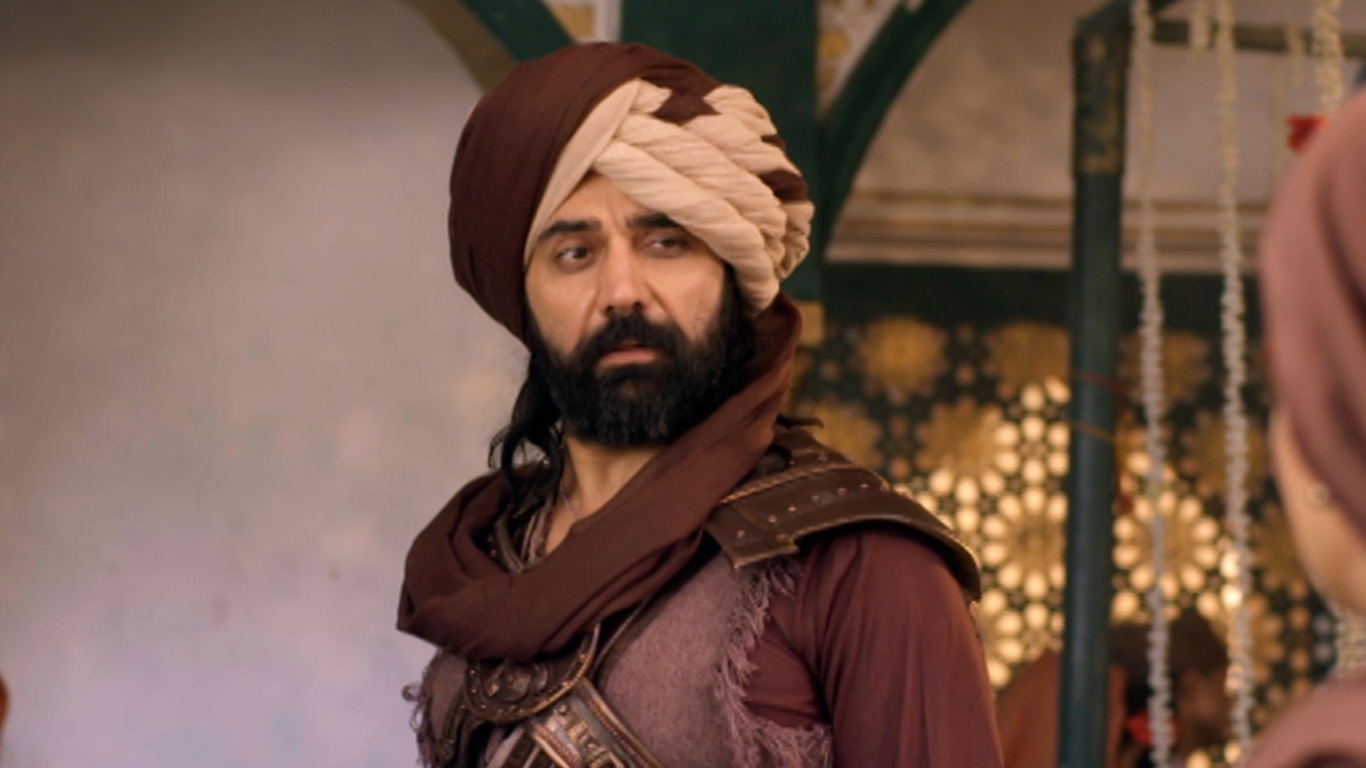 Yasmine Tricks Zafar To Hide Aladdin