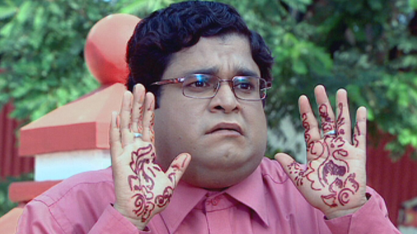 Gomukh Ke Haath Mein Mehendi