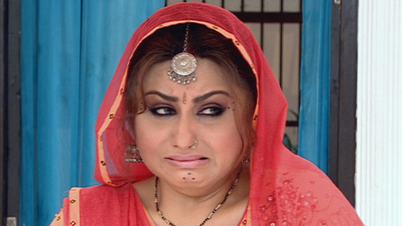 Nagin Is Suspicious Of Mendhakprasad