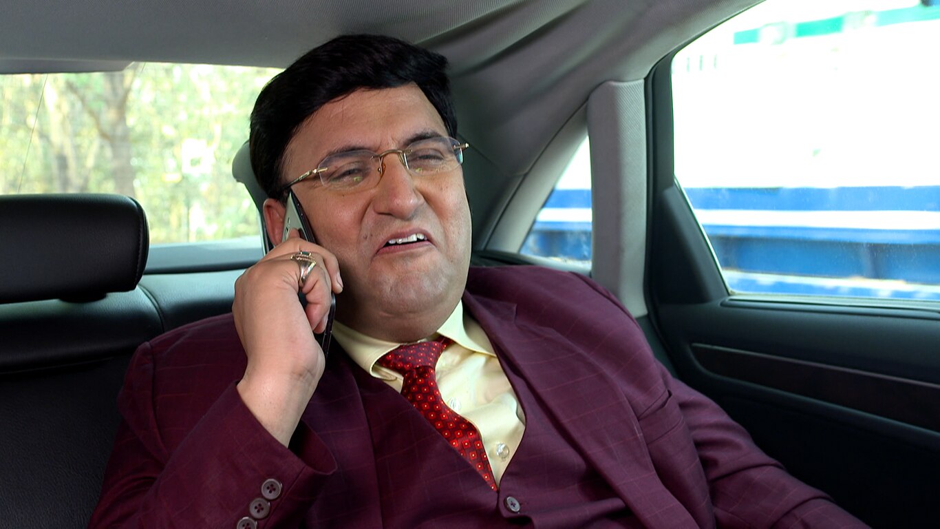 Taarak Mehta Ka Ooltah Chashmah – Bhogilal Is Sundar's Client