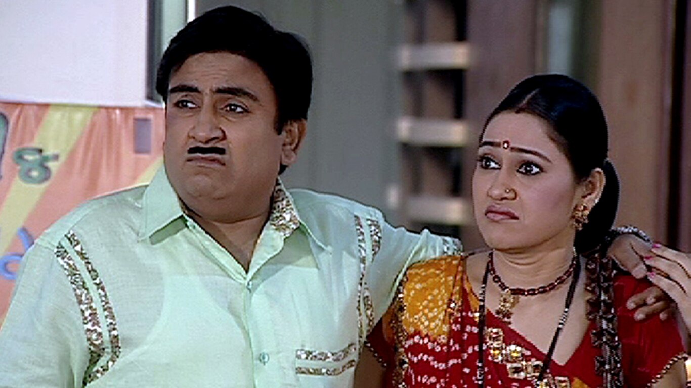 Taarak Mehta Ka Ooltah Chashmah – Jethalal And His Family Reach The Theatre