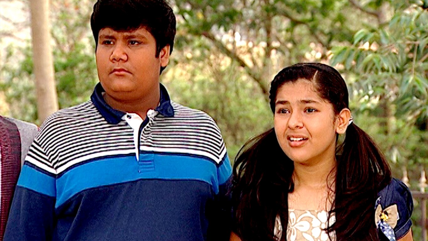 Taarak Mehta Ka Ooltah Chashmah – Climbing The Coconut Tree