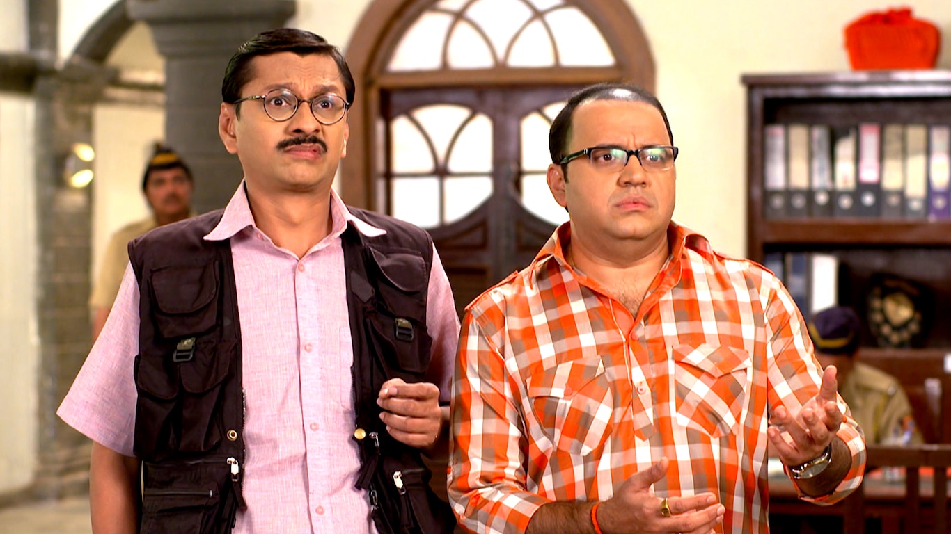Taarak Mehta Ka Ooltah Chashmah – Jethalal Files Missing Complaint