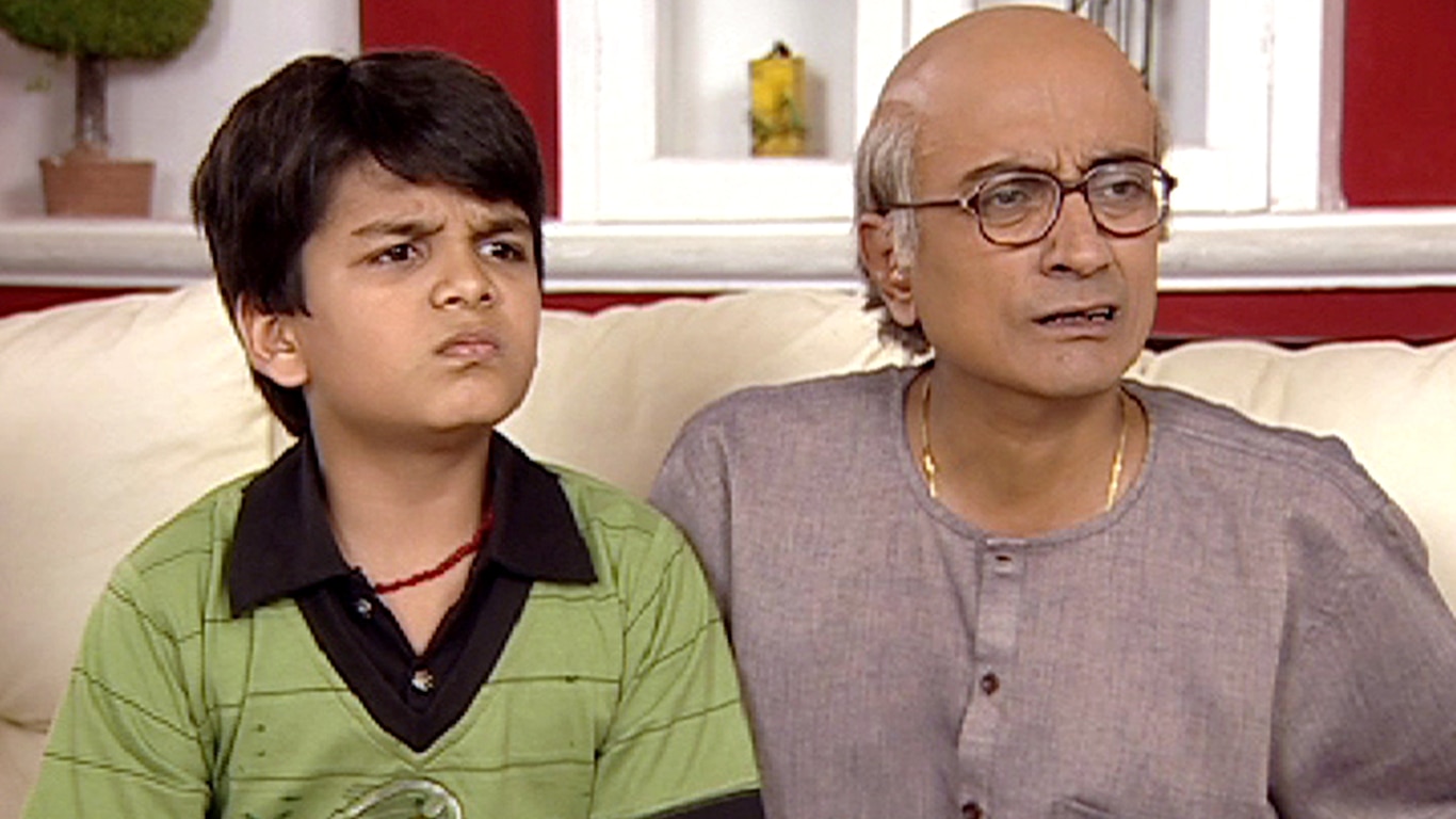 Taarak Mehta Ka Ooltah Chashmah – A Burglar Snatches Jethalal's Mobile