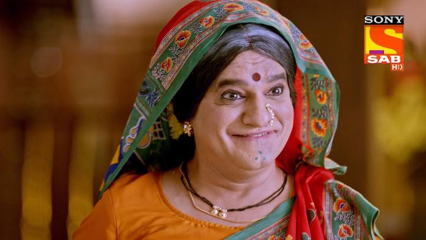 Abhishek Pranks Gayatri