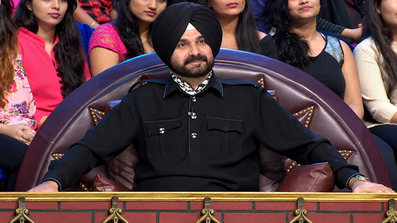Rustom In Kapil's Mohalla