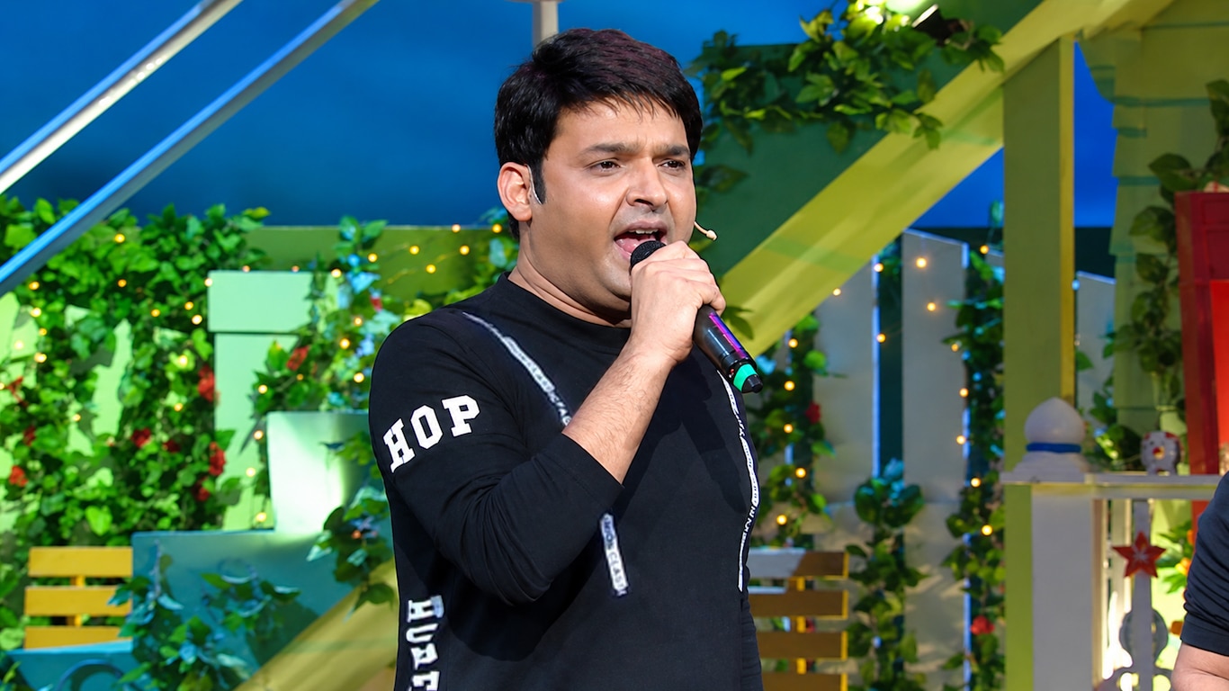 Rustom's Courtroom Drama In Kapil's Mohalla