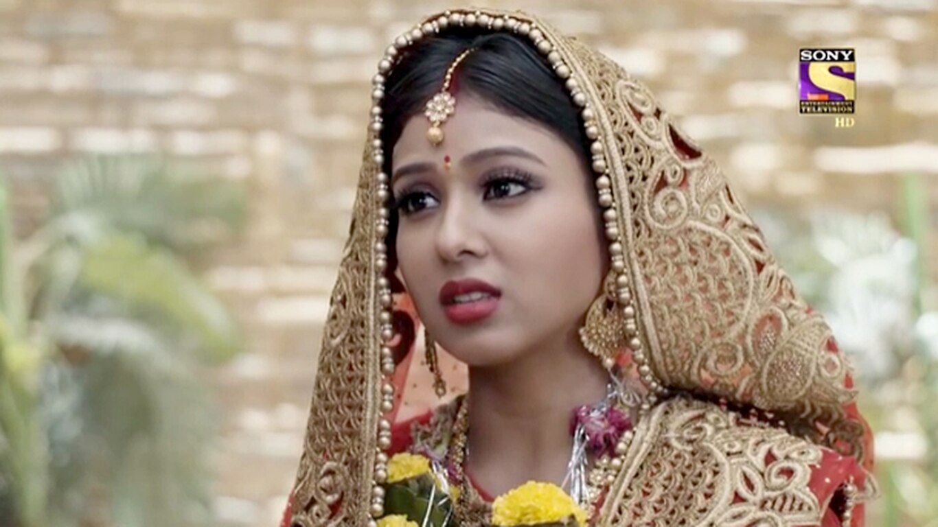 Vicky Marries Elena