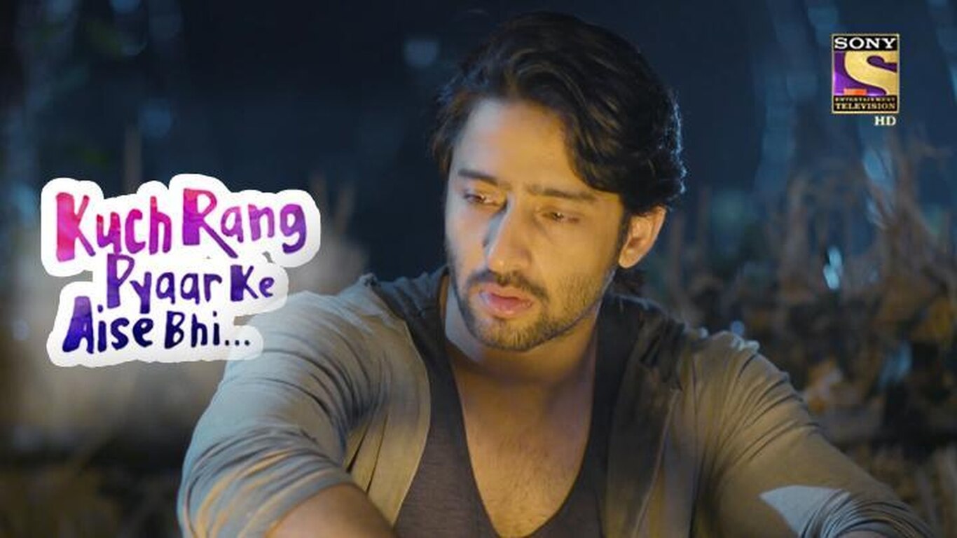 Dev Goes To A Jungle Along With Sonakshi