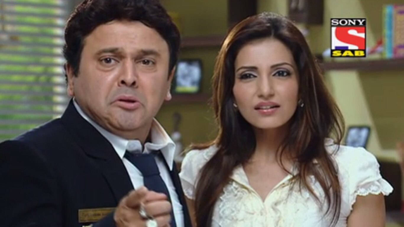 Priya Shocked To See A Jeannie In Vicky's House