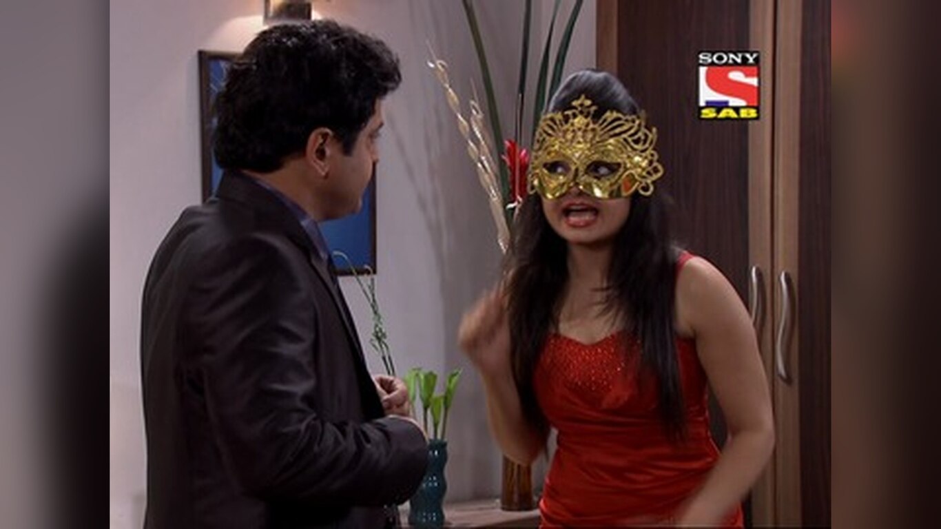 Jeannie becomes Priya in New Years party