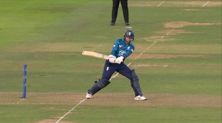 Four! Dean Dazzles player name With A Perfect Reverse Sweep from India Women's Tour of England 2025 