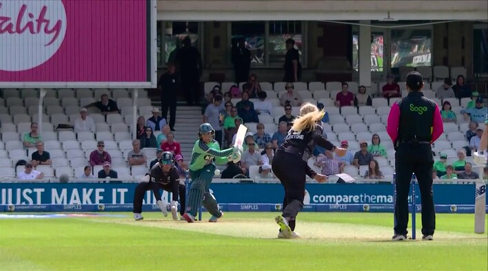 Four! Winfield-Hill Dazzles Ecclestone With A Perfect Reverse Sweep from The Hundred 2025 (Women's) 