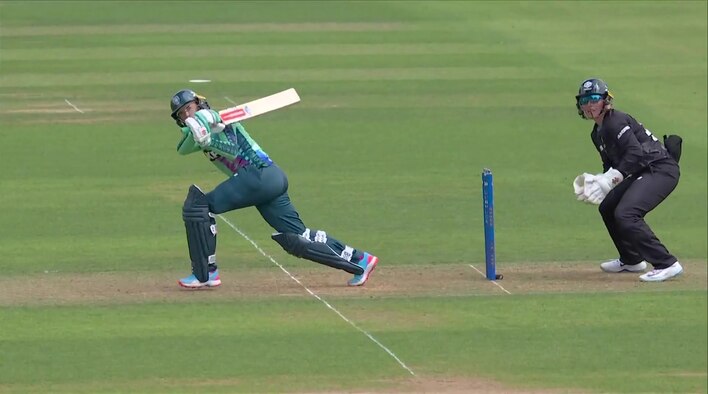 Four! Winfield-Hill Flicks With Finesse To Find The Fence from The Hundred 2025 (Women's) 