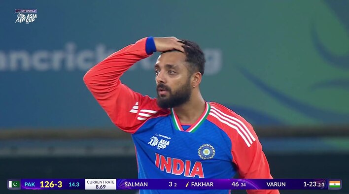 Wicket! Zaman Mistimes This One For An Easy Catch from Asia Cup 2025 