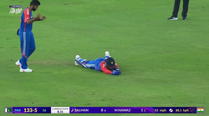 Wicket! Samson Holds Onto A Superb Diving Catch, Salam Departs from Asia Cup 2025 