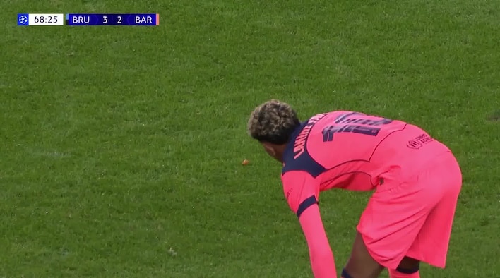 Save! Jackers Dives Full Stretch To Tip Away Yamal's Curling Strike from UEFA Champions League 2025/26 