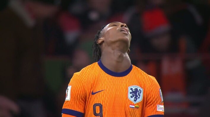 Chance! Emegha Flitters Away A Golden Opportunity To Score from European Qualifiers for the 2026 FIFA World Cup  