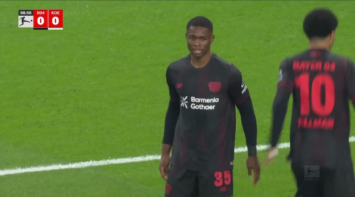 Save! Schwabe Gets Down Low To Stop Kofane’s Attempt from Bundesliga 2025/26 