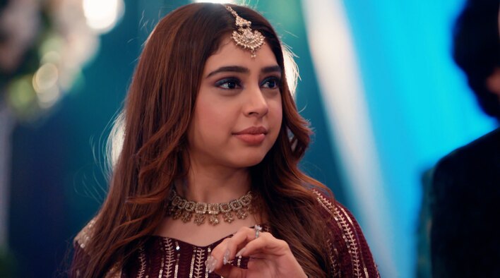 Prachi Accepts Her Mistake from Bade Achhe Lagte Hain season 2